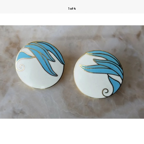 Isle of skye earrings studs blue white round. - Picture 1 of 3